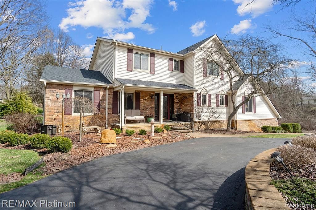 4579 Kenicott Trl, Brighton, MI 48114 Zillow