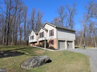 1475 Turnpike Rd, Elizabethtown, PA 17022