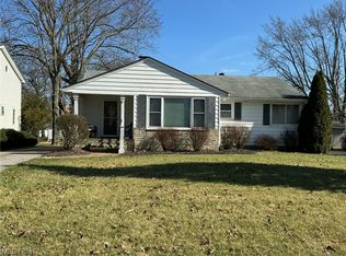 1013 Gulf Rd, Elyria, OH 44035
