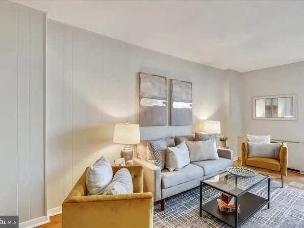 4 Monroe St APT 1101, Rockville, MD 20850