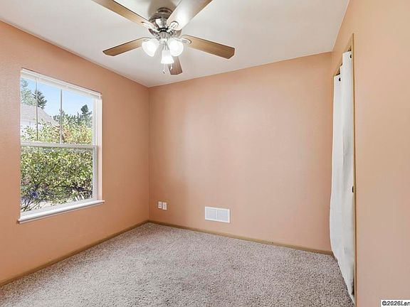 5th image of 641 Mitchell St