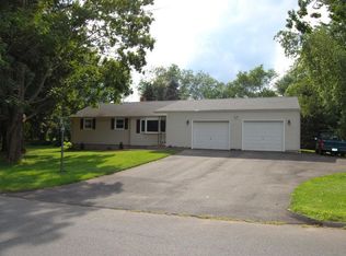6 Field Dr, Ellington, CT 06029
