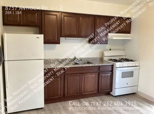 8757 Antioch Rd APT 2, Salem, WI 53168