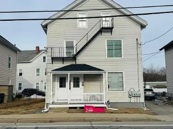 989 Mendon Rd, Cumberland, RI 02864