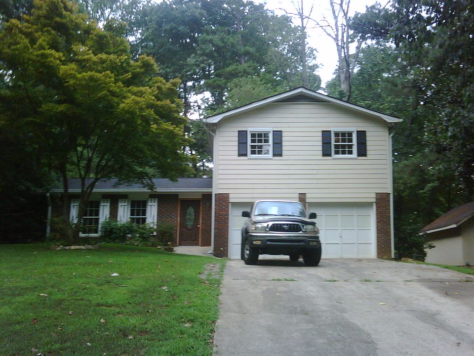 1st image of 213 Jousters Ln