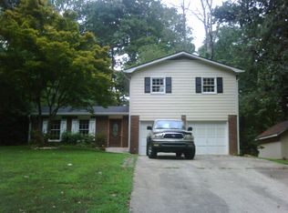 213 Jousters Ln, Lawrenceville, GA 30044