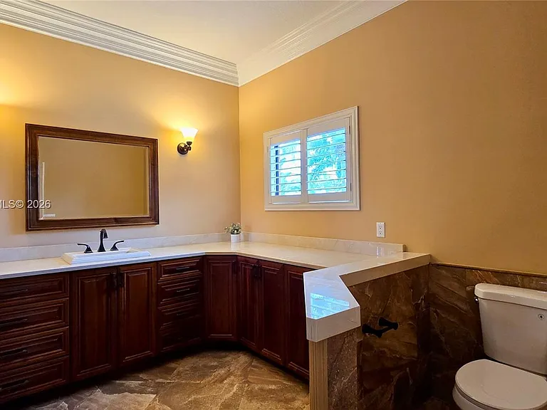 741 Tyler St — Photo 23