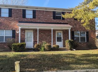 811 Shadow Ln, Toledo, OH 43615