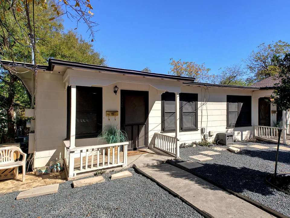 302 Moore Blvd #A