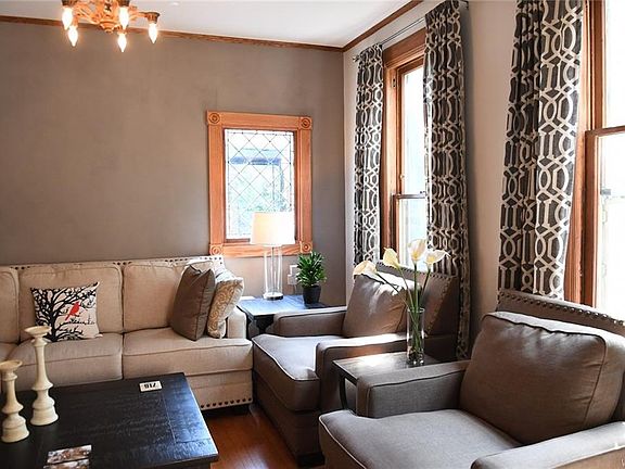 3rd image of 421 Ashland Ave