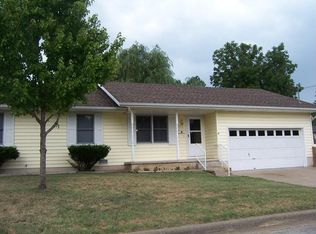 2720 N Eloise Ave, Springfield, MO 65803