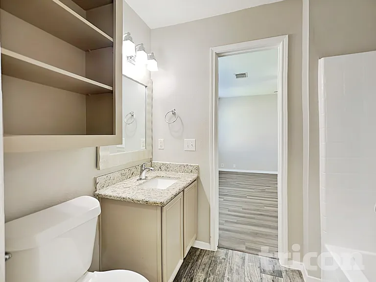 3239 Dartmouth Field Ln — Photo 10