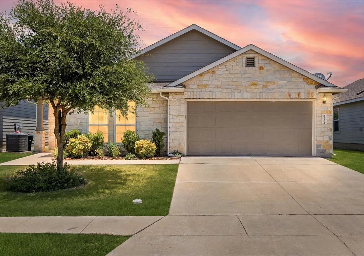 Cute & Cozy in Heather Glen Your New Braunfels Home Awaits! — Photo 1
