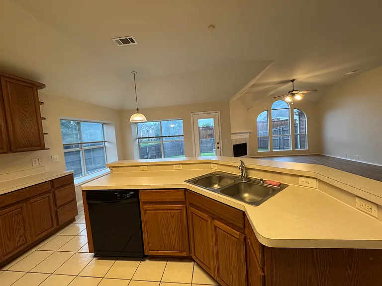 2801 Tallahassee Ct #SINGLE FLOOR — Photo 6