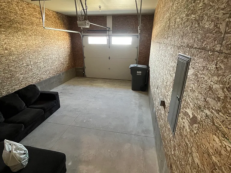 327 Post Oak Dr — Photo 11