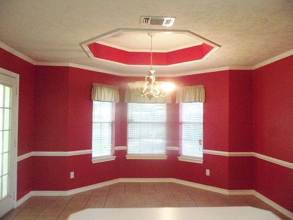2nd image of 5705 Forest Bend Ln