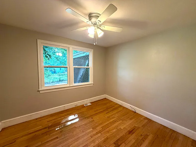 20 Hutto Ct — Photo 23