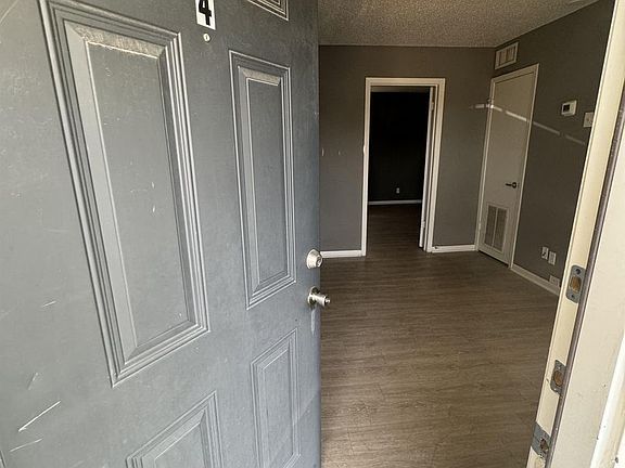 2nd image of 424 N Gilmer St #4