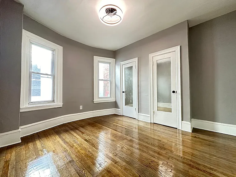 114 S 54th St #B — Photo 7