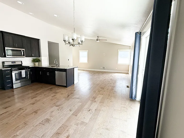 371 N Baxter Way — Photo 6