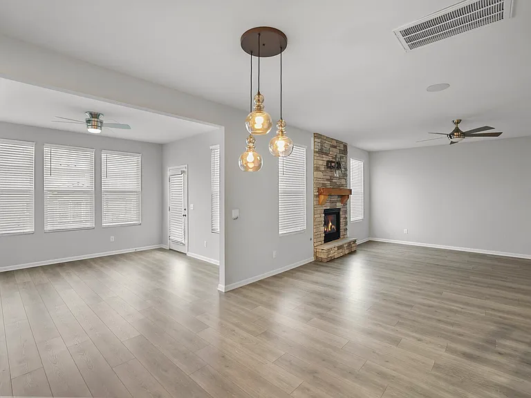 2861 Meadow Gln — Photo 15
