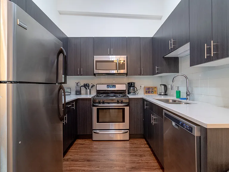 2112 S Michigan Ave #1 — Photo 5