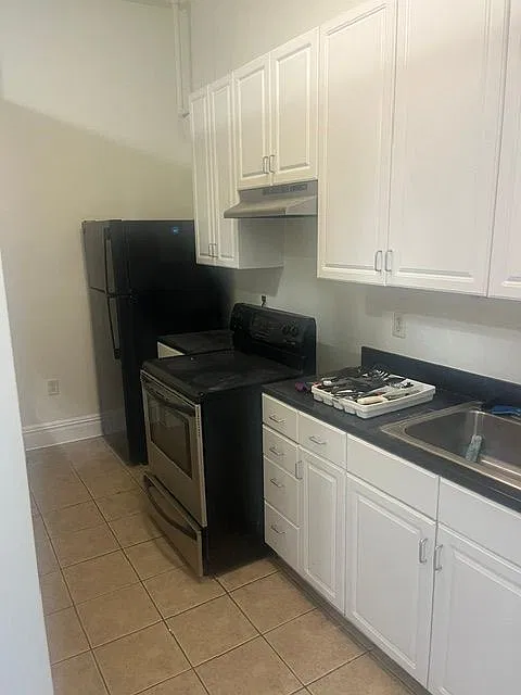 1 bed, 1.0 bath, 796 sqft, $1,350 — Photo 3