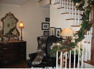 11 Beacon Hill Dr, Southbury, CT 06488