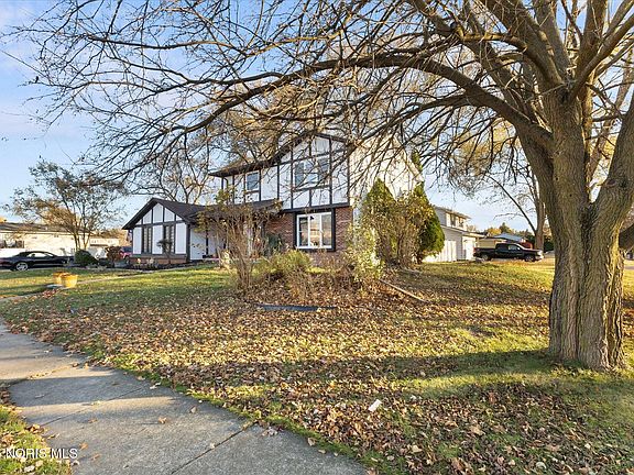 5th image of 504 Fairfield Park Dr