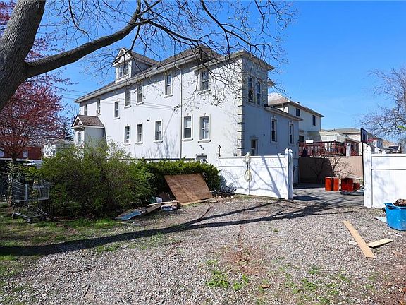2nd image of 154 Weed Ave