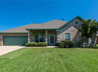 5742 Shannon Dr, Shreveport, LA 71129