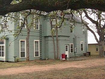 5th image of 227 E Bell Ave