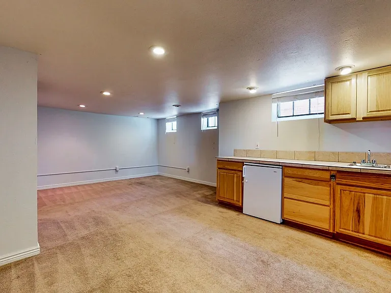 3317 N Saint Paul St — Photo 22