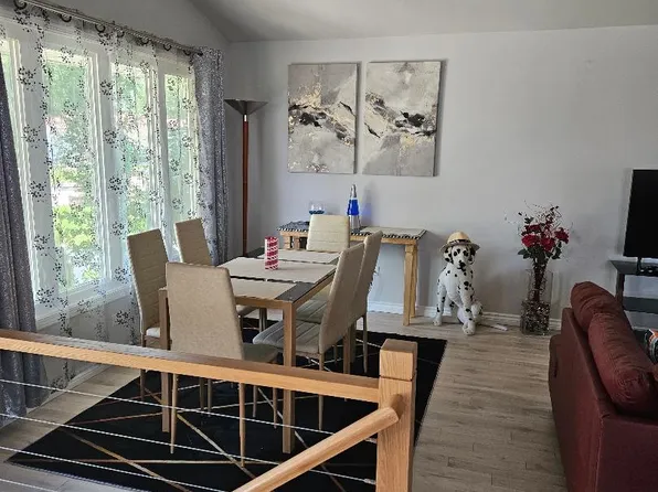 8032 W 99th St #2, Palos Hills, IL 60465