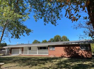 8221 E 37th Pl, Tulsa, OK 74145