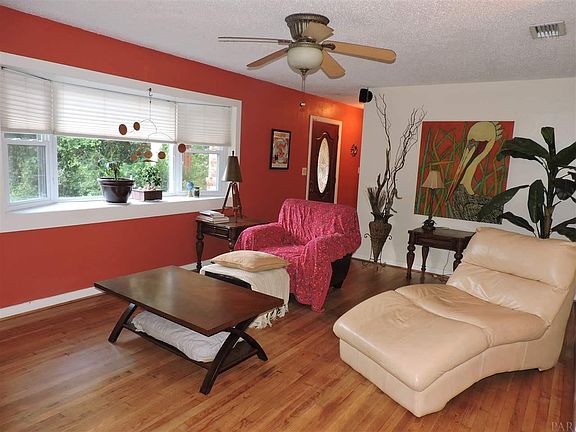 5th image of 961 Brookview Cir
