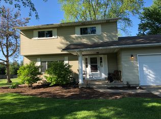 9325 Root Rd, North Ridgeville, OH 44039