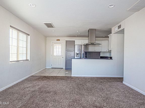 3rd image of 8815 Mount Shasta Dr