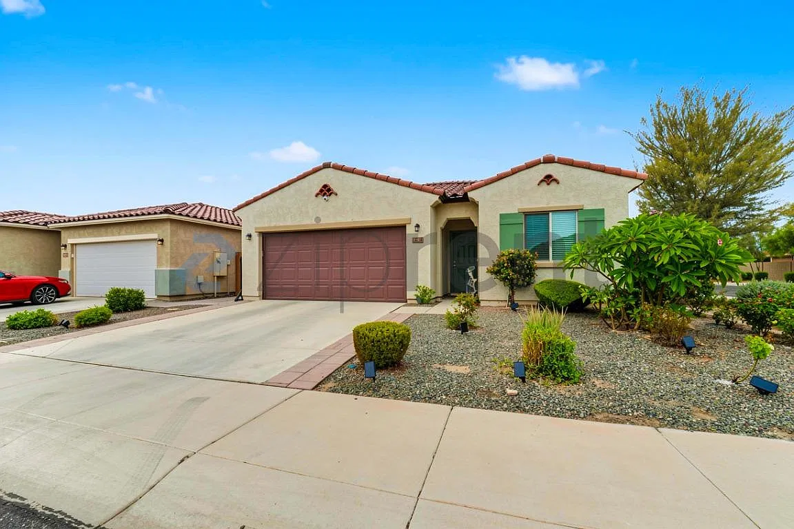 5 bed, 2330 sqft, $3,500 — Photo 4