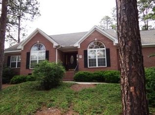 3 Surry Cir N, Pinehurst, NC 28374