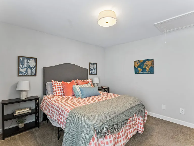 1010 Vanguard Dr — Photo 38