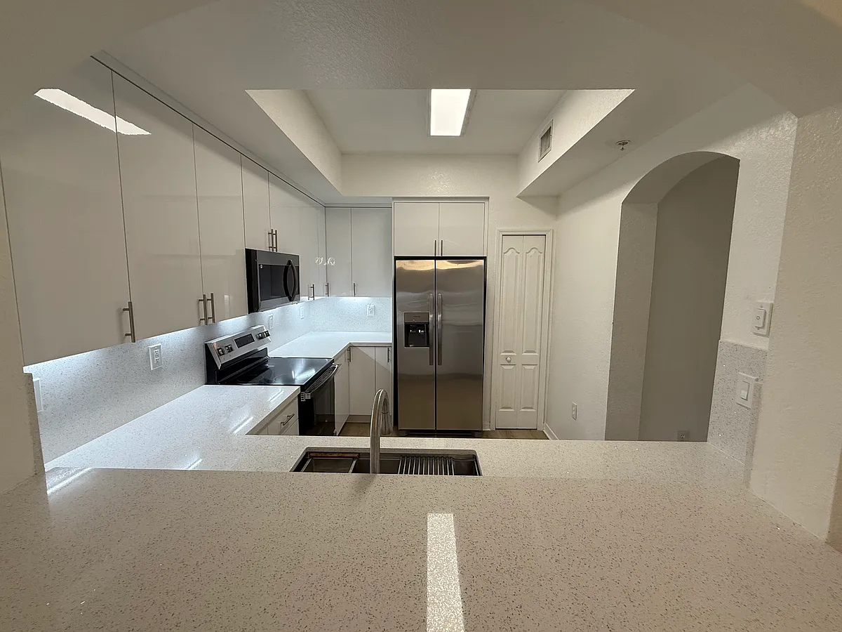 Building Photo - 8906 W Flagler St #110