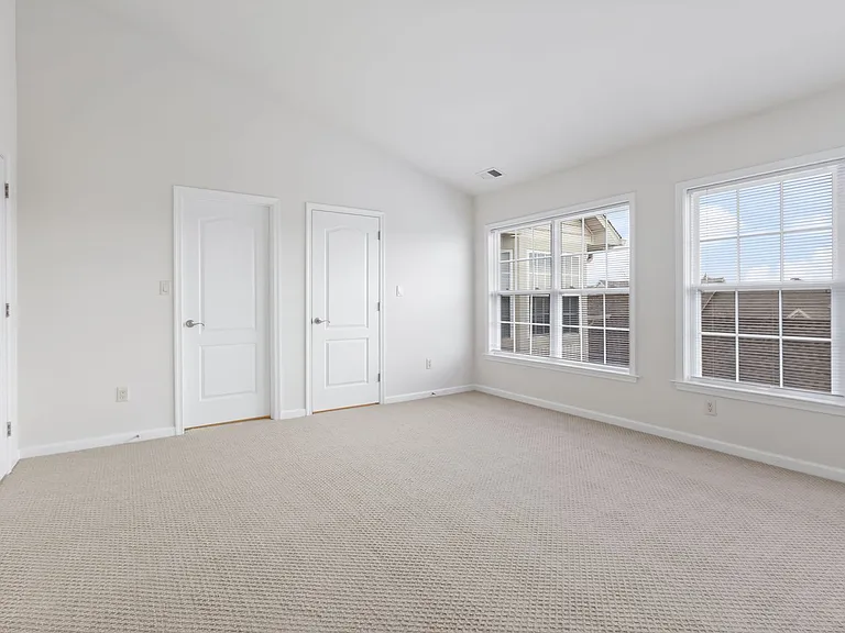 Barclay Square at Princeton Forrestal — Photo 149
