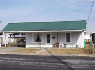 16 North Ave, Petersburg, WV 26847