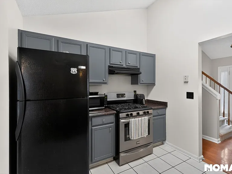 2226 Dresden Grn NW — Photo 11