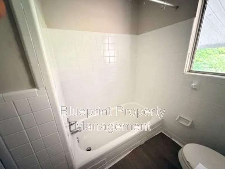 3736 Oak Ave SW — Photo 5