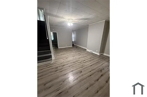 1137 Thomas St Photo 1