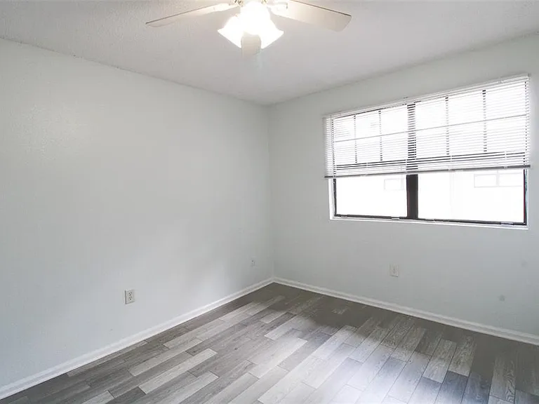 201 Poinsettia Pine Ct #202 — Photo 14