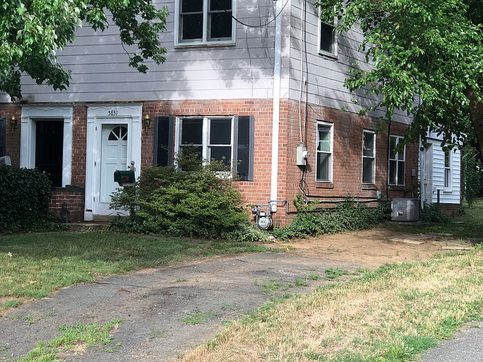 Street View with driveway