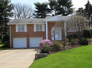 1355 Akehurst Rd, Pittsburgh, PA 15220